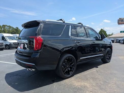 Used 2024 GMC Yukon Denali w/ Advanced Technology Package RWD image 5