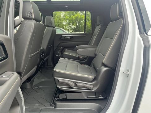 New 2026 Chevrolet Suburban Premier w/ Sun And Tow Package AWD/4WD image 25