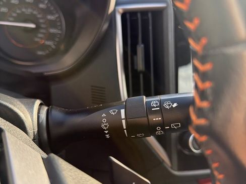 Used 2020 Subaru Crosstrek 2.0i Premium image 24