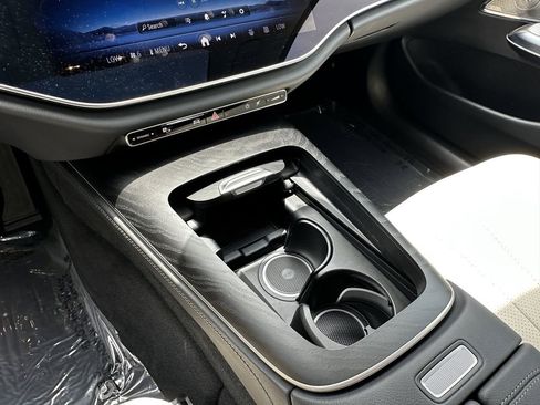 Certified 2025 Mercedes-Benz E 450 4MATIC All-Terrain Wagon image 33