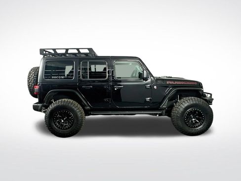 Used 2025 Jeep Wrangler Unlimited Rubicon AWD/4WD image 9