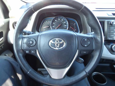 Used 2014 Toyota RAV4 Limited AWD/4WD image 12