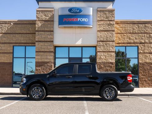 New 2025 Ford Maverick XLT w/ XLT Luxury Package image 9