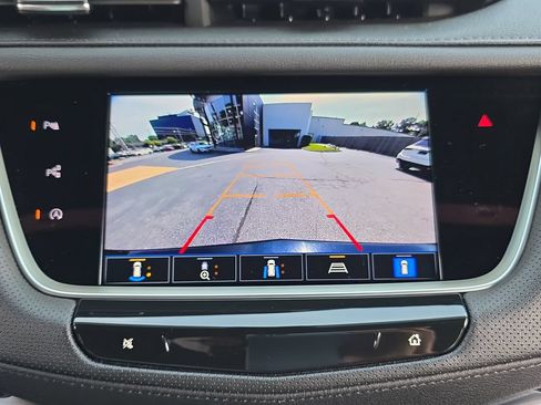 Used 2024 Cadillac XT5 Premium Luxury w/ Technology Package FWD image 23