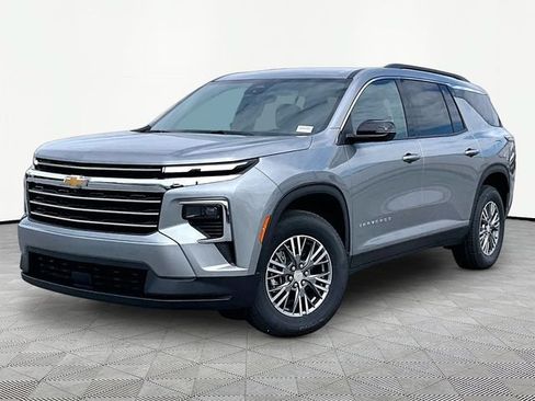 New 2027 Chevrolet Traverse LT w/ Driver Confidence Package AWD/4WD image 3