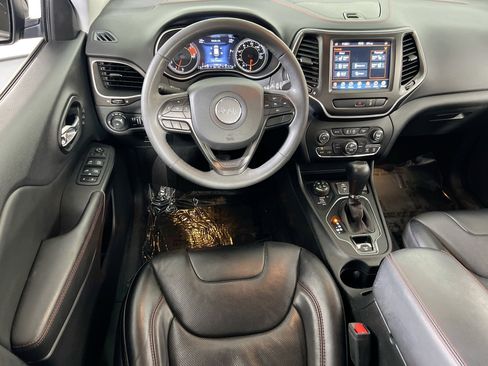 Used 2022 Jeep Cherokee Trailhawk w/ Premium Leather Package AWD/4WD image 21