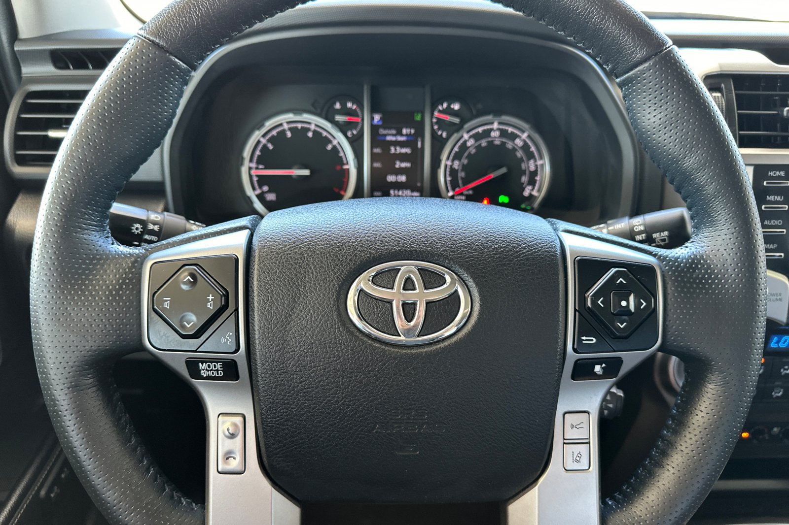 Used 2023 Toyota 4Runner Limited AWD/4WD image 25