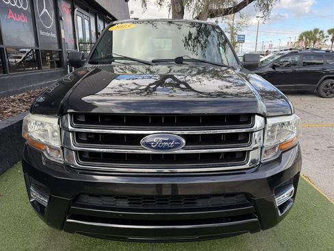 Used 2015 Ford Expedition EL XLT image 2