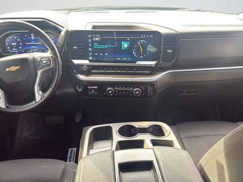 Certified 2022 Chevrolet Silverado 1500 LT AWD/4WD image 12
