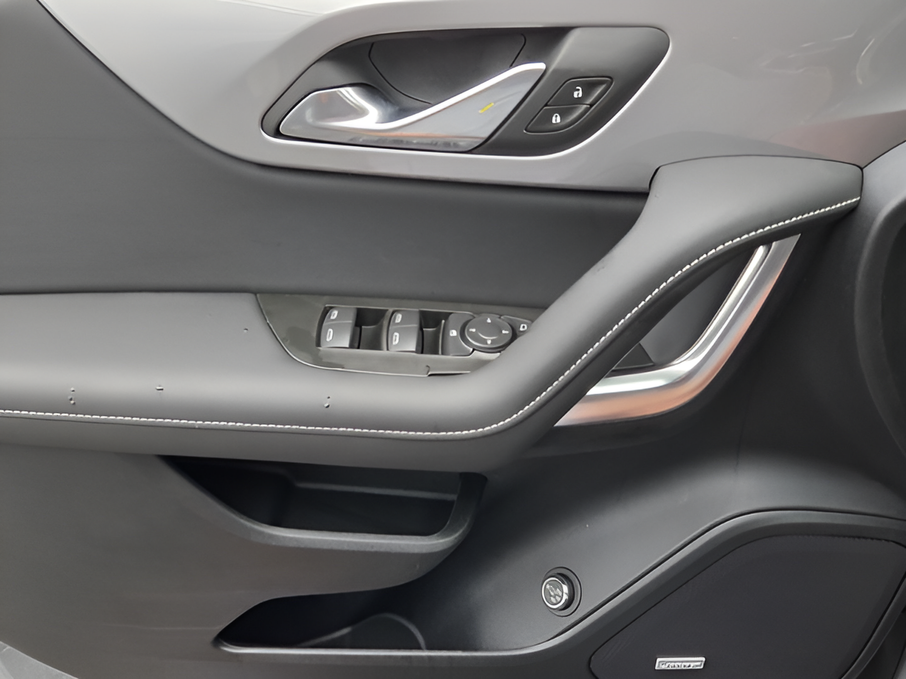 New 2026 Chevrolet Blazer LT w/ Sound & Technology Package FWD image 26