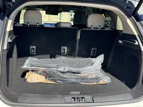 New 2026 Lincoln Corsair Premiere image 11