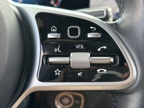 Used 2022 Mercedes-Benz GLE 350 w/ Premium Package image 37