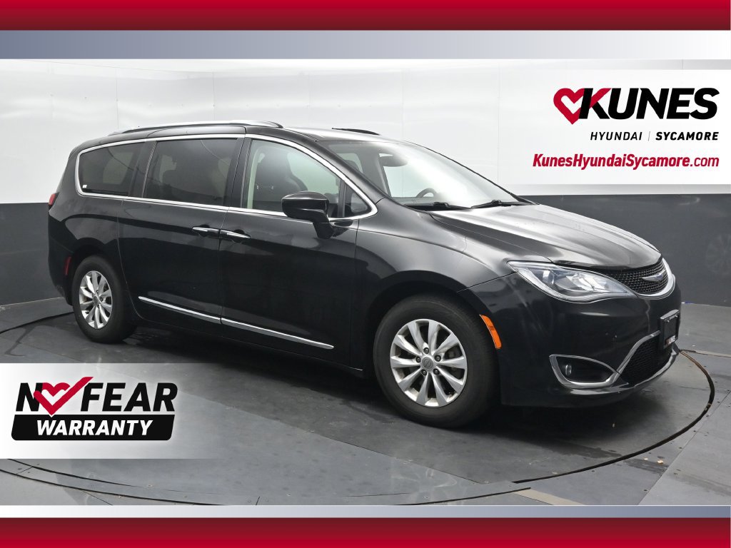 Used 2019 Chrysler Pacifica Touring-L w/ Advanced Safetytec Group FWD image 1