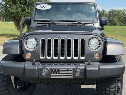 Used 2017 Jeep Wrangler Unlimited Sahara w/ Connectivity Group AWD/4WD image 14