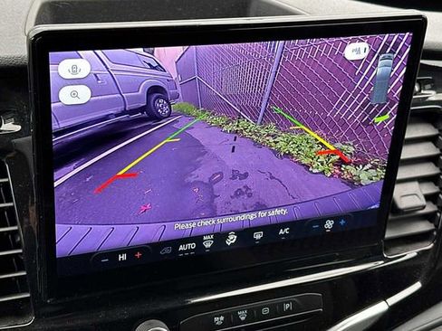 Used 2023 Ford Transit 350 XLT image 18