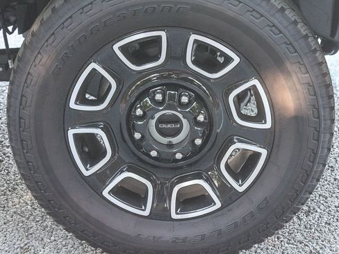 New 2026 Ford F350 Platinum w/ FX4 Off-Road Package AWD/4WD image 12