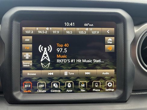 Used 2021 Jeep Gladiator Sport image 21