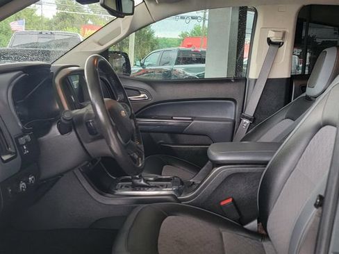 Used 2020 Chevrolet Colorado Z71 AWD/4WD image 9