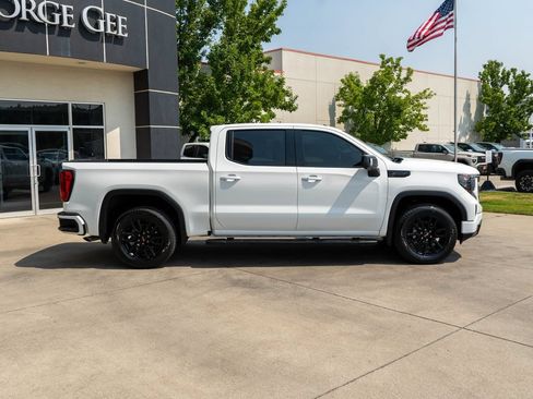 Used 2024 GMC Sierra 1500 Elevation w/ Elevation Premium Package AWD/4WD image 8