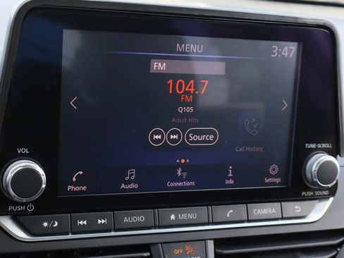 Used 2022 Nissan Altima 2.5 SV FWD image 15