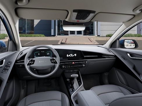 New 2026 Kia Niro EX FWD image 18