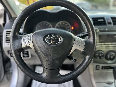 Used 2011 Toyota Corolla LE FWD image 10