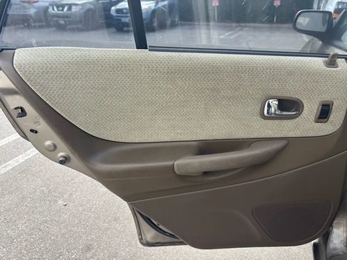 Used 2000 MAZDA Protege DX image 49