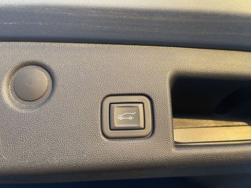 Used 2024 Chevrolet Equinox RS w/ RS Leather Package image 16