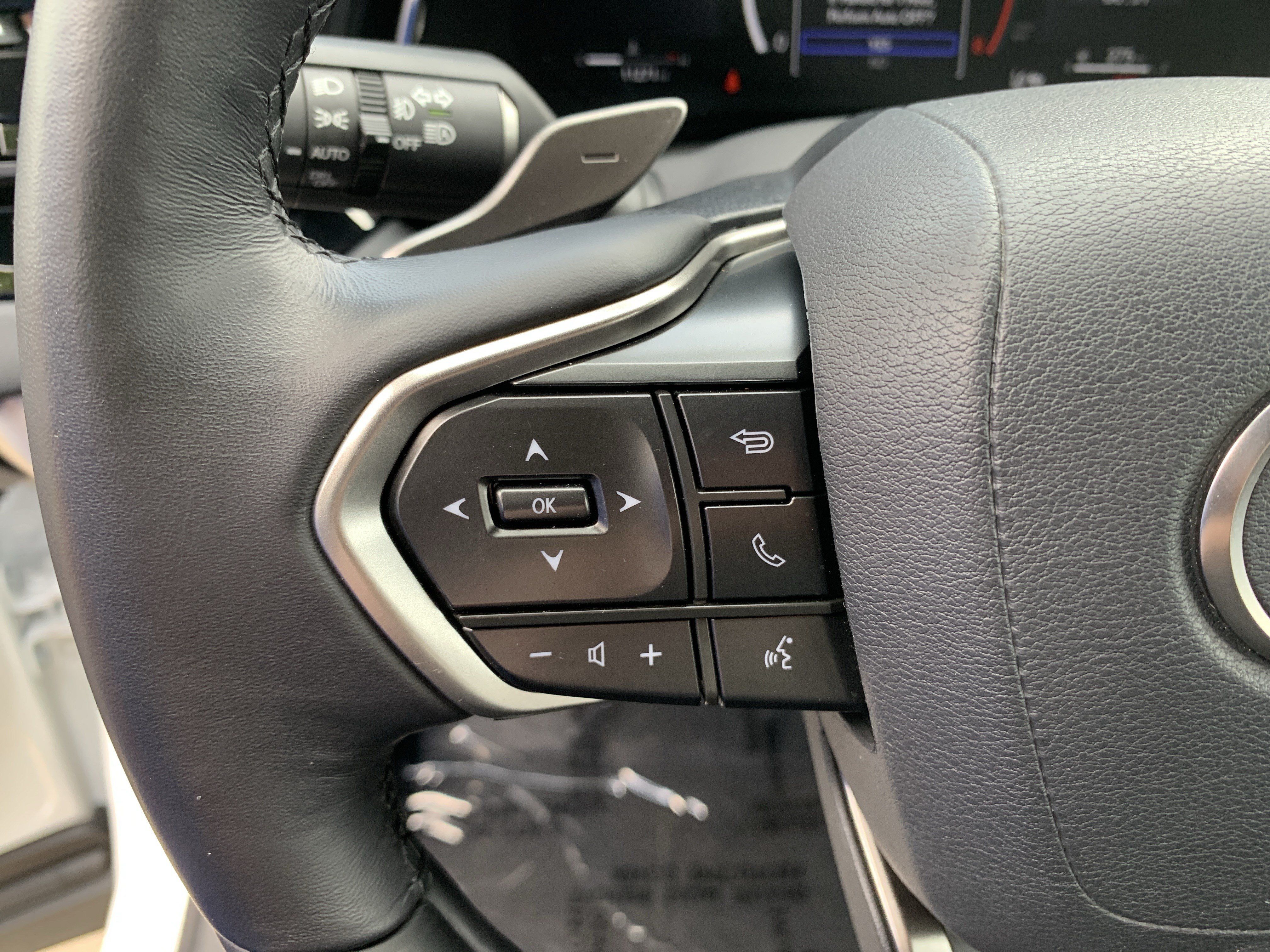 Certified 2025 Lexus RX 350 Premium w/ Accessory Package (Z1) FWD image 19