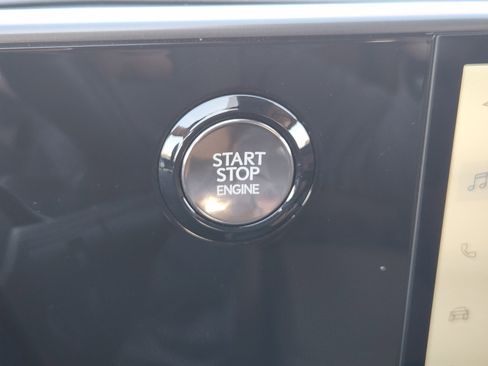 Used 2025 Lexus NX 250 FWD w/ Premium Package image 25