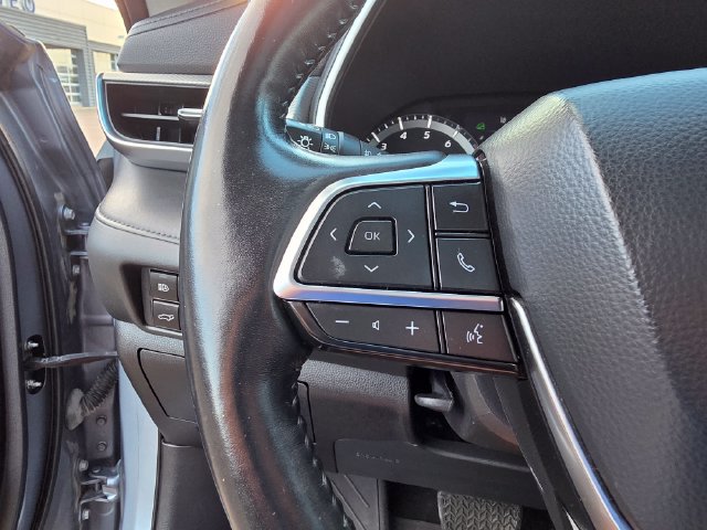 Used 2020 Toyota Highlander Platinum AWD/4WD image 32