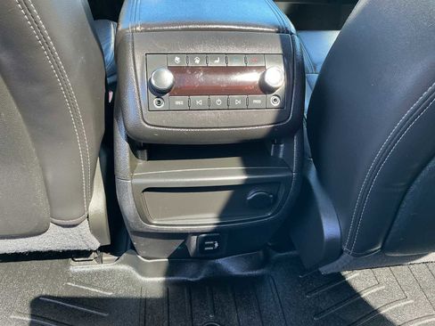 Used 2017 GMC Acadia Limited SLT AWD/4WD image 14