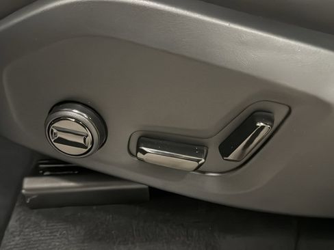 Used 2026 Volvo XC90 B6 Plus w/ Protection Package Premier image 24