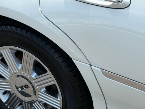 Used 2005 Lincoln Town Car Signature image 10