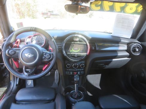 Used 2016 MINI Cooper S image 11