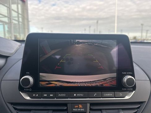 Used 2025 Nissan Altima 2.5 S image 22