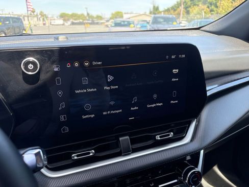 Used 2025 Chevrolet Equinox LT FWD image 21