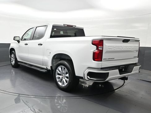 Used 2020 Chevrolet Silverado 1500 Custom w/ Custom Value Package RWD image 3