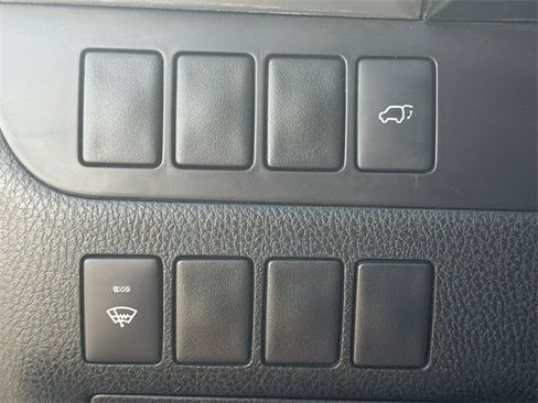 Used 2015 Toyota Highlander XLE image 19