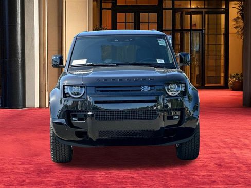 New 2026 Land Rover Defender 130 X-Dynamic SE AWD/4WD image 4