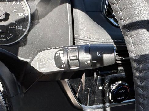 Certified 2022 Nissan Rogue SV w/ SV Premium Package image 26