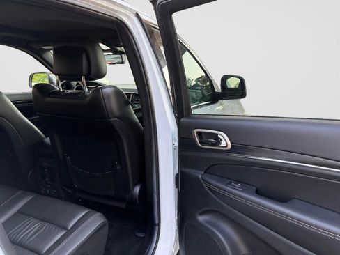 Used 2014 Jeep Grand Cherokee Limited AWD/4WD image 17