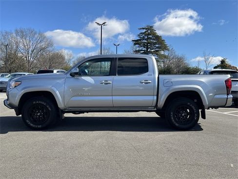 Used 2022 Toyota Tacoma SR5 image 30