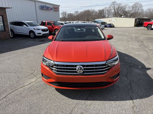 Used 2020 Volkswagen Jetta SE FWD image 4