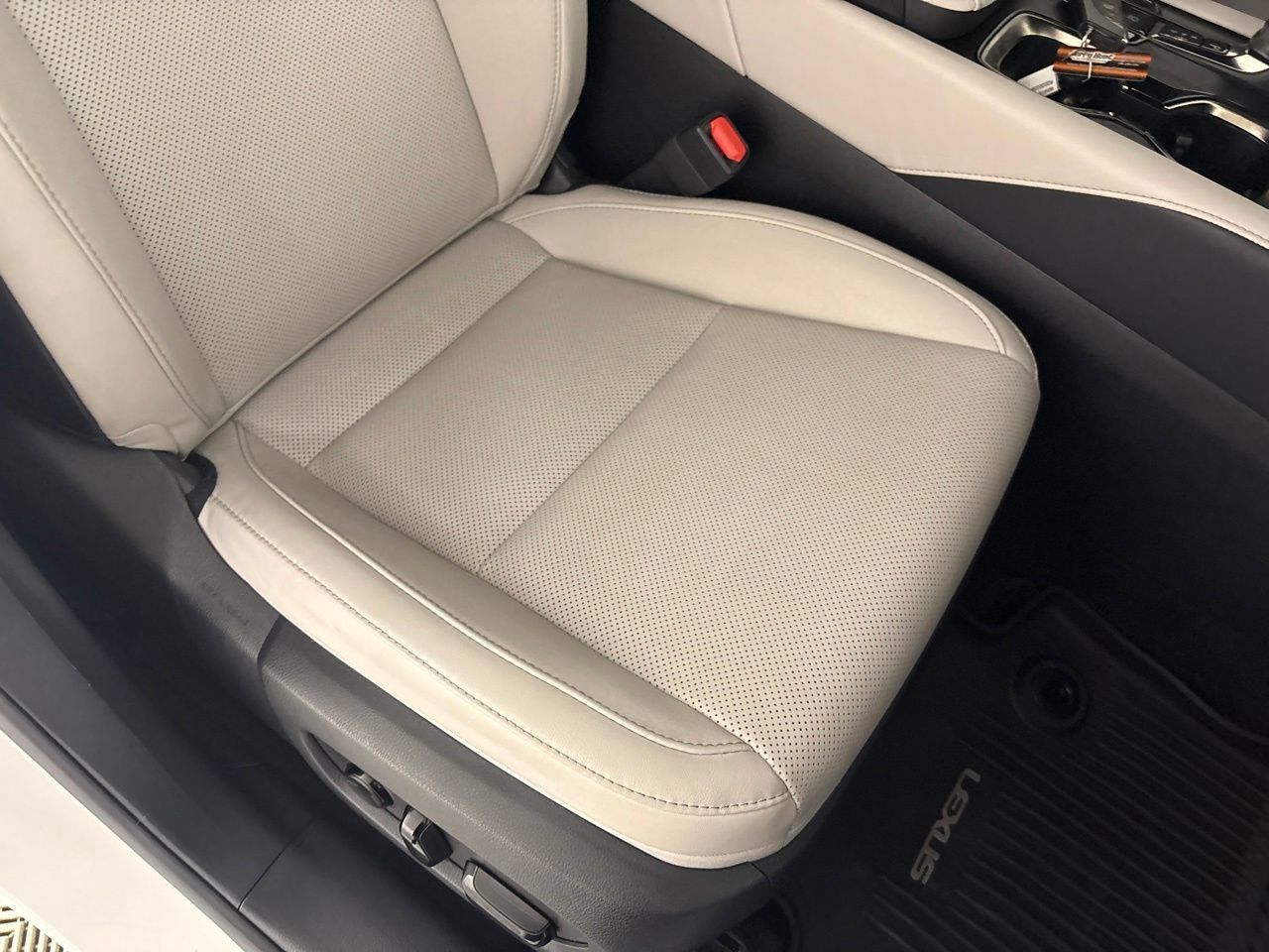 Used 2024 Lexus RX 350 Premium w/ Cold Area Package FWD image 37