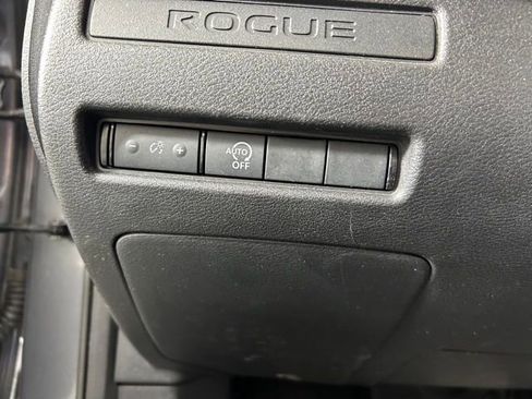 Used 2024 Nissan Rogue S AWD/4WD image 22