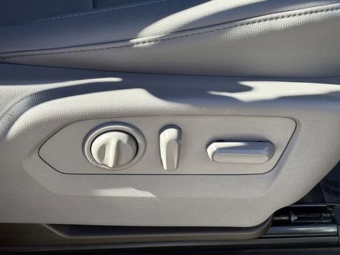 Certified 2022 Chevrolet Silverado 2500 LTZ image 30