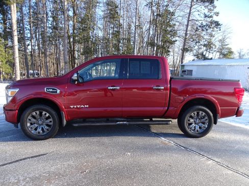 Used 2017 Nissan Titan Platinum Reserve image 7