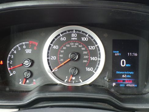 Used 2022 Toyota Corolla Cross L image 17