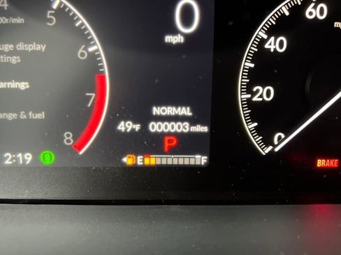 New 2025 Honda Pilot Touring image 21